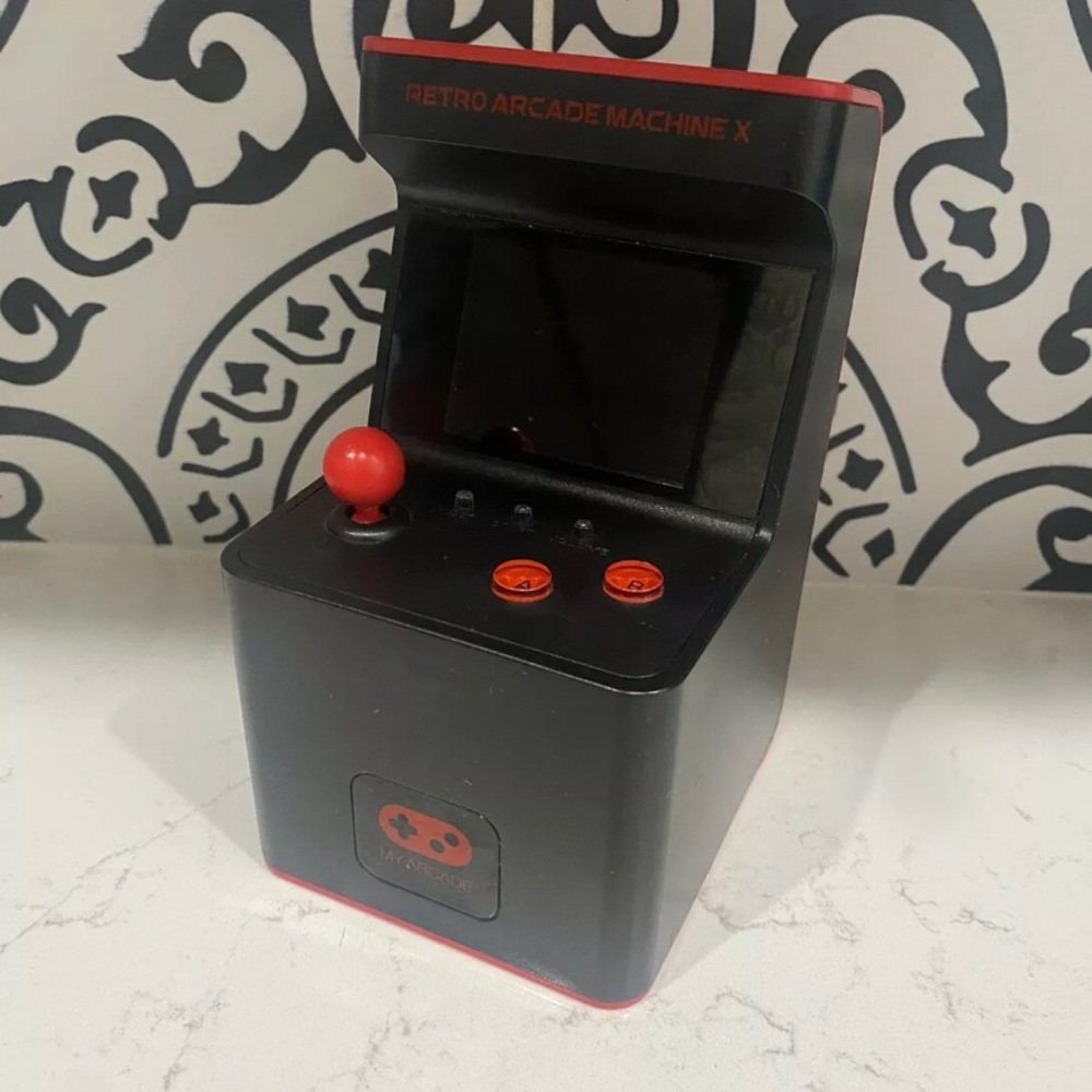 My Arcade Retro Machine X 300 Games Handheld Portable Gaming Mini dreamGEAR